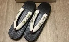 花柄刺繍木製下駄