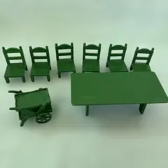 ●初期　当時物　シルバニアファミリー　緑のテーブルと椅子6脚セット