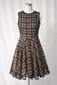 【希少✨️】RED VALENTINO チェック柄 ノースリーブ ワンピース 38 RED VALENTINO ワンピース38 - メルカリ