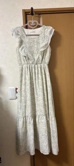 花柄フリルロングワンピース