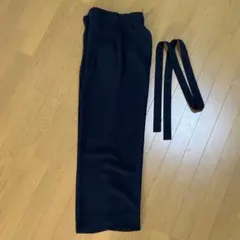 UNIQLO Mサイズ ワイドパンツ センタープレス リボン付き
