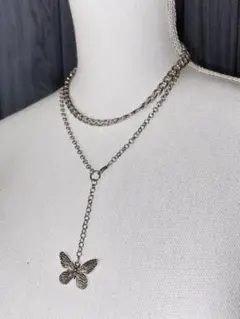 ネックレス 蝶々 女子会や 結婚式など コーデ合わせ