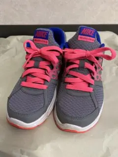 NIKE AIR RELENTLESS 2 スニーカー　23.5cmのサムネイル