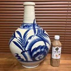陶器 染付 古民具 花柄 伊万里焼　山水画の陶器製傘立て インテリア 唐草傘立て 陶器 染付 古民具 花柄 伊万里焼 山水画の陶器製傘立て インテリア