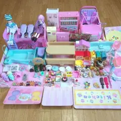 リカちゃんハウスゆったりさん・人形・冷蔵庫・自動販売機・車・自転車他まとめセット
