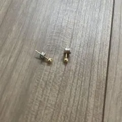ミニマル ボールモチーフ ピアス