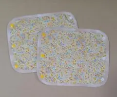 リバティ　よだれパット　よだれカバー①