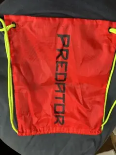 PREDATOR スポーツバッグ 赤