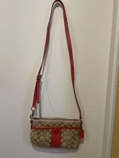 赤 ショルダーバッグ