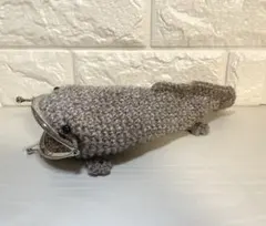 あみぐるみ　オオサンショウウオがま口ポーチ(ペンケース、小物入れ) ハンドメイド