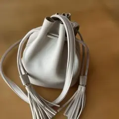 ホワイト バケツ型ショルダーバッグ