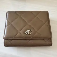 4℃ キルティング 折り財布 ブラウン