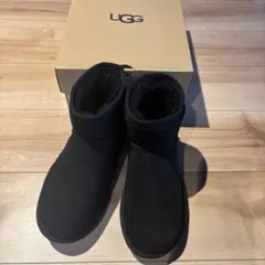 Ray BEAMS UGG W CLASSIC MINI2 ブラック24cm