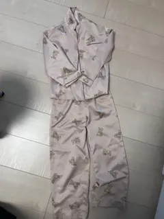 くま柄　GU サテンパジャマ 120cm