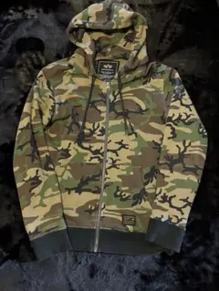 ALPHA INDUSTRIES 迷彩ジップパーカーのサムネイル
