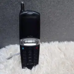 au CDMA One 　GLAYモデル本体のみ 充電スタンド付き