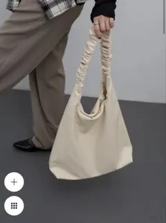 オフホワイト　スモッキングハンドル ハンドバッグ