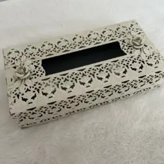 アイアンのティッシュケース、バラ
