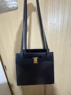 2026年最新】フェラガモ トートバッグ ヴァラ ネイビーの人気アイテム