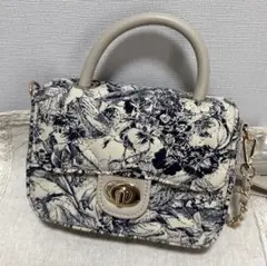 diana バッグナイロンショルダーバッグ