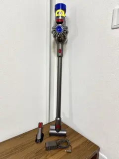 ⑤【美品】Dyson ダイソン V7 SV11 分解清掃済　付属品ありのサムネイル
