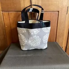 チカコ☆ハンドメイド 大きな花柄　キルティングバッグ チカコ様専用☆ハンドメイド 大きな花柄 キルティングバッグ - メルカリ