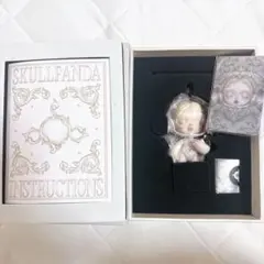 POPMART Skullpanda Baby 光澜 - メルカリ