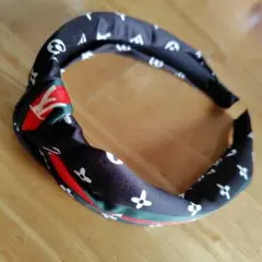 Louis Vuitton ブラックカチューシャ LOUIS VUITTON（カチューシャ）のフリマアイテム一覧