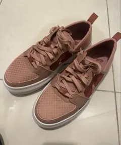 Nike レディース コートビジョン アルタ ピンク　スニーカー ナイキ