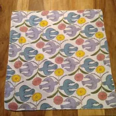 鹿児島睦 木版プリントハンカチ 花と鳥　カラー