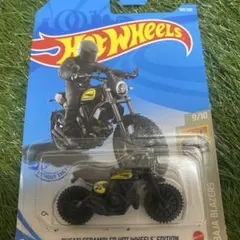 ホットウィール　ドゥカティ　スクランブラー　ムーンアイズ