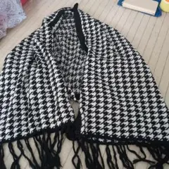 白黒ハウンドトゥース柄ストール