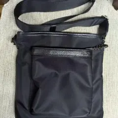 Ibiza イビザ　ナイロン　ショルダーバッグ　黒　軽量　未使用級