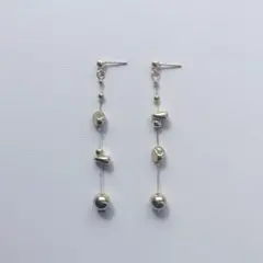 【A036】メタルビーズのロングチェーン ピアス/イヤリング