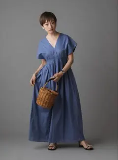 桐島かれんさん着用 HOUSE OF LOTUS カディストライプワンピース 