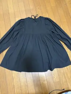 ルーニィ バックリボン ギャザー ブラウスのサムネイル