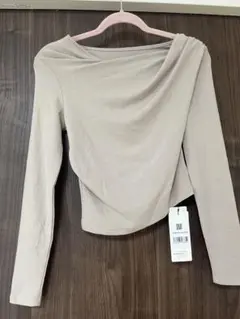 新品　COCOMOMO 長袖 カットソー ベージュ 新品