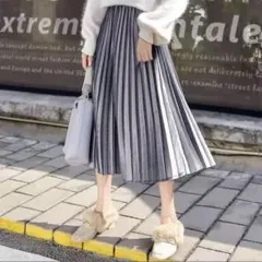 【 最終値下げ 】試着のみ未使用 | グレー ベルベット プリーツスカ ート