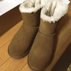 UGG ムートンブーツUSA6 着用1回　美品　キャメルのサムネイル