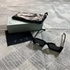 Off-White OW40006U サングラスのサムネイル