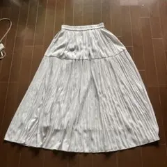 ホワイト グレープリーツスカート ロング丈のサムネイル