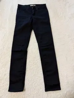 LEVI’S 311 SHAPING SKINNY ブラックジーンズのサムネイル