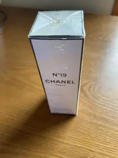 CHANEL N°19 Eau de Toilette 100ml