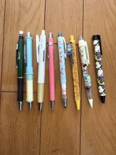 シャーペン7本　消しゴム1本