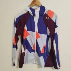 メンズS相当(ウィメンズL) UNDER ARMOUR ウインドブレーカー