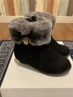 エニィファム　黒スエードブーツ 19.0cm