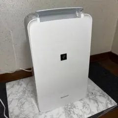 美品　2023年製/SHARP 除湿機 CV-N71 除湿機 ホワイト系 CV-N71-W [コンプレッサー方式 /木造9畳まで /鉄筋
