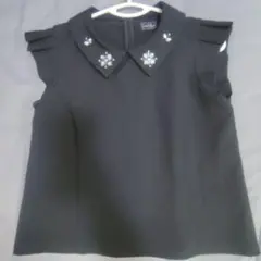 evelyn ビジュー付きノースリーブシャツ ブラック