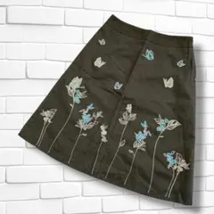 LAURA ASHLEY スカート 刺繍 蝶 花綿麻 M　フレアのサムネイル