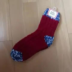 tutuanna ふわふわソックス 赤と青のサムネイル